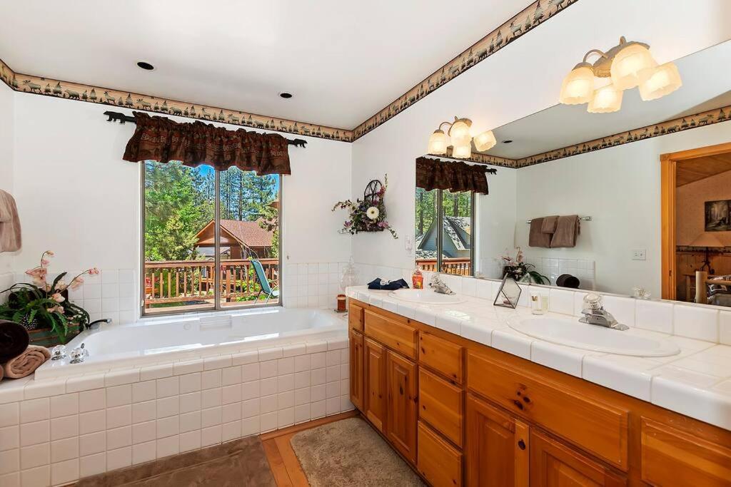 Teakwood - 3-Br Spa, Fire Pit, Quiet, Ac, Centrally Located Villa Big Bear Lake Exterior foto